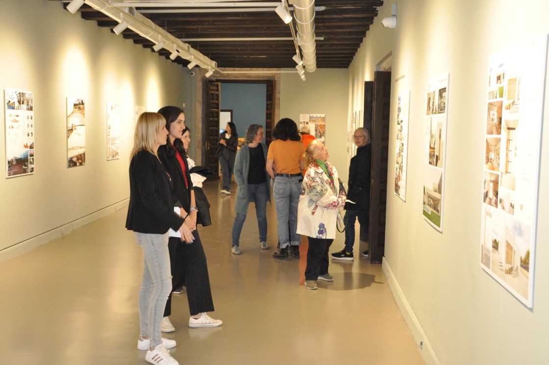 El Museo de Teruel expone las edificaciones galardonadas en el Premio García Mercadal