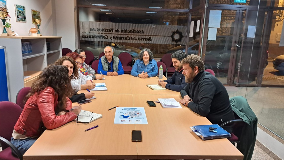 El PSOE toma nota de las demandas del barrio turolense del Carmen