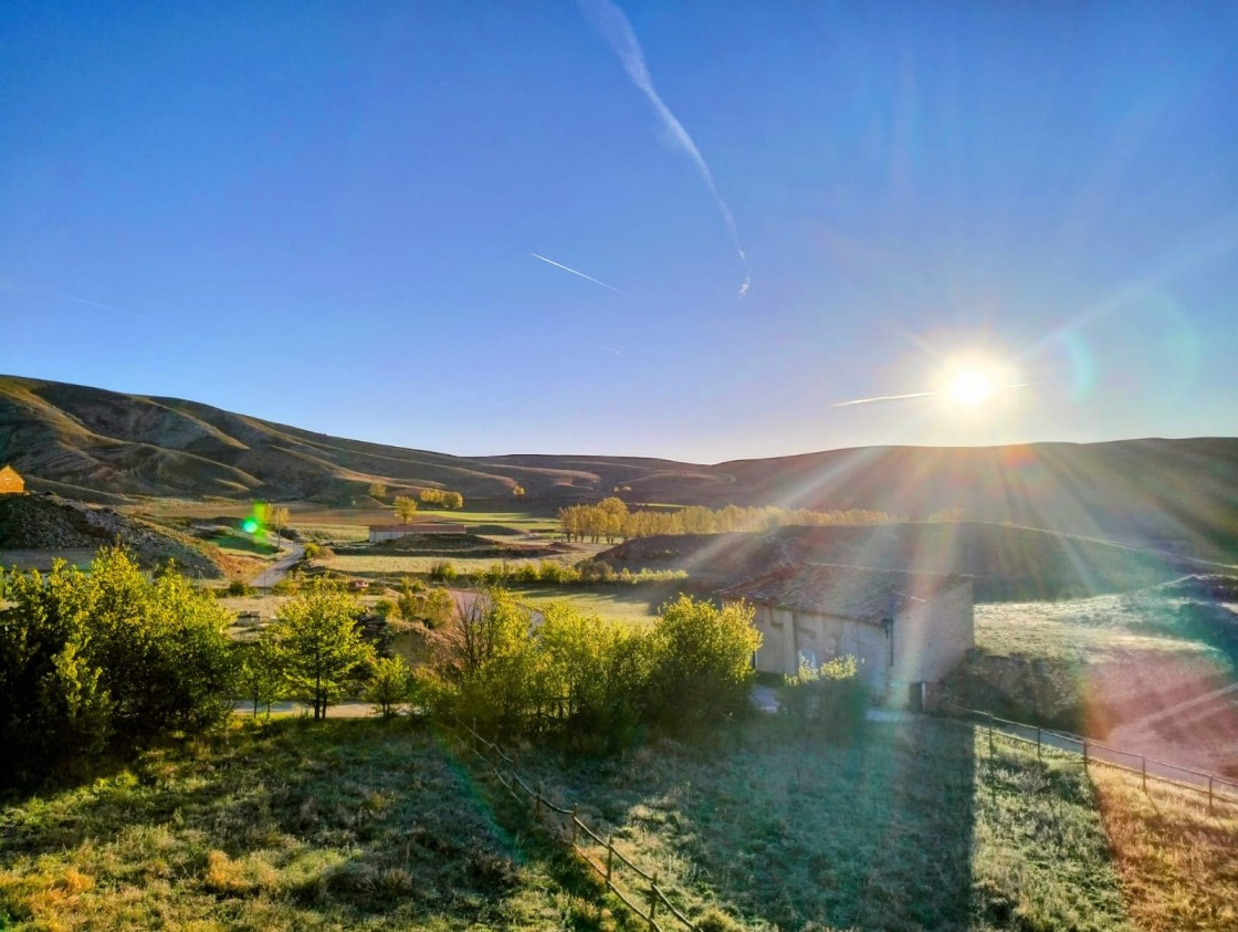 Bajan las temperaturas mínimas con heladas en el Jiloca y en zonas de sierra y  Bello llega a 4 grados bajo cero