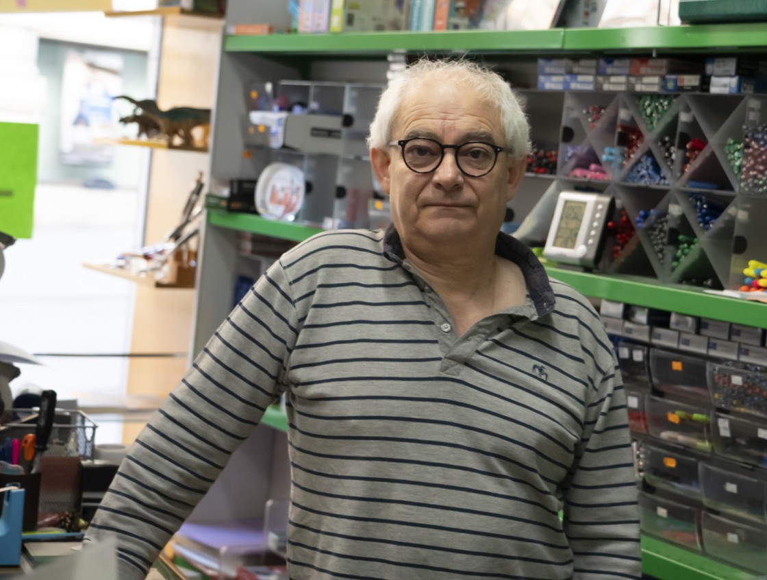 Javier Gómez Sebastián, propietario de Librería Balmes, de Teruel, que cierra sus puertas: 