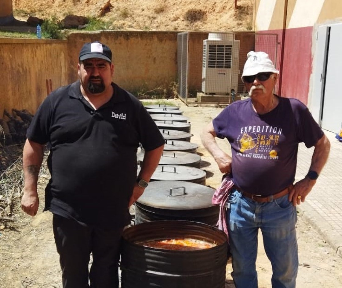 David Palomar, cocinero de las judías que se hacen en las fiestas de primavera de Alcorisa: “Ver a la gente disfrutar con las judías en Alcorisa es una gran emoción, no se paga con dinero”