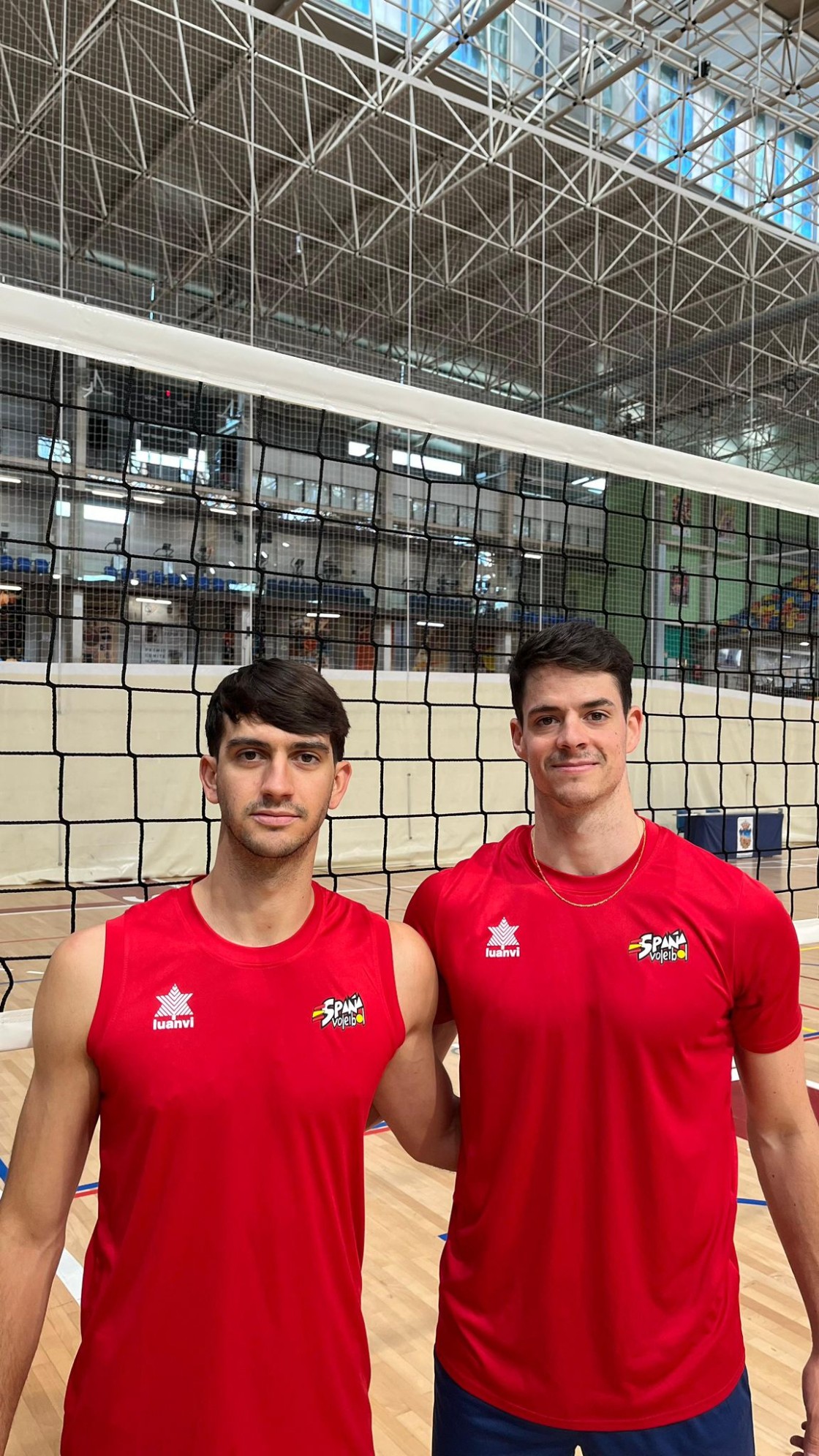 Rubén López y Emilio Ferrández, color naranja en la selección de voley de cara a la Liga Europea