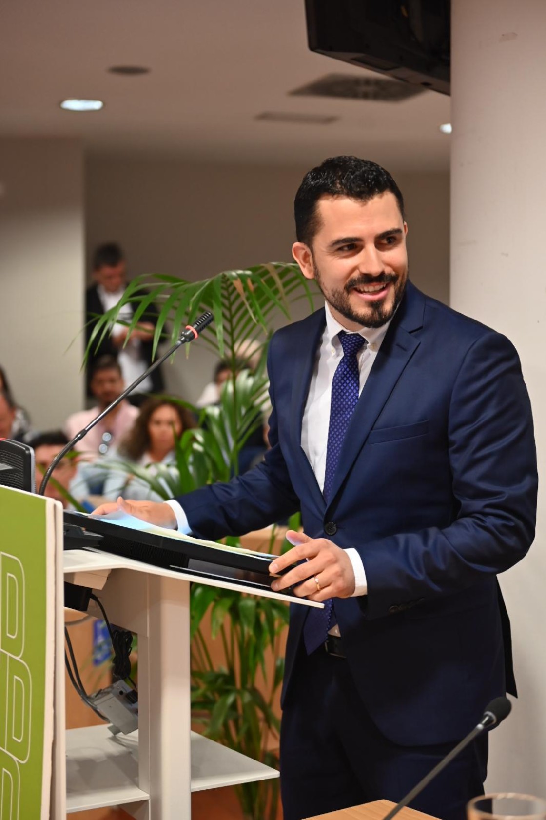 La tesis del turolense Luis Gil es distinguida como la mejor de la Uned en Filología