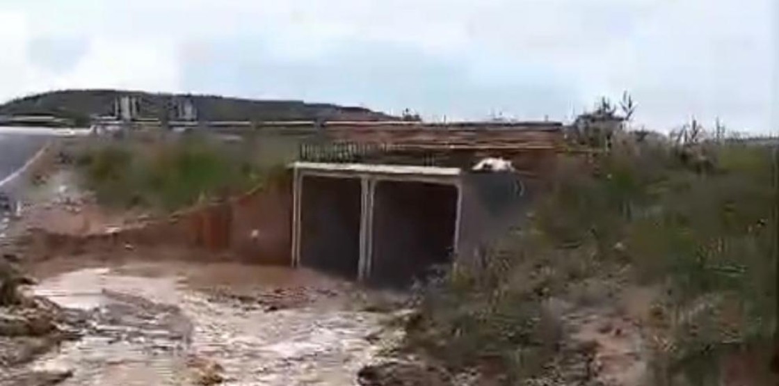 Cortes de tráfico en la TE-V-3005 entre Ráfales y la N-232 y en Híjar en la A-224 debidos a las fuertes tormentas de lluvia y granizo