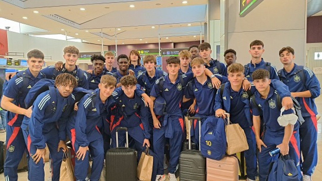 La España sub-17 de Juan Hernández inicia su camino en Chipre
