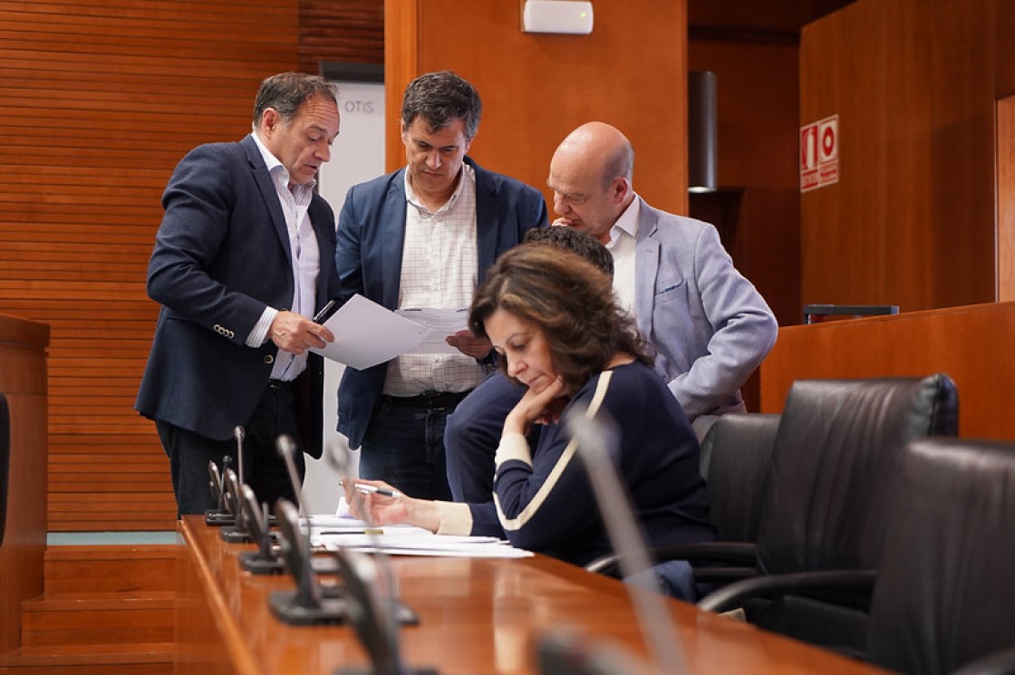 Las Cortes instan a crear nuevas ayudas para los agricultores afectados por la sharka