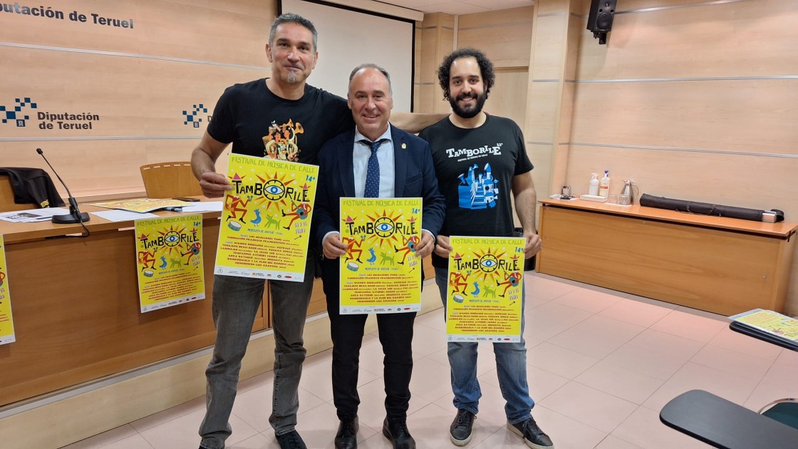 Tamborile se estira al viernes para acoger en Mezquita hasta 14 grupos de música de calle