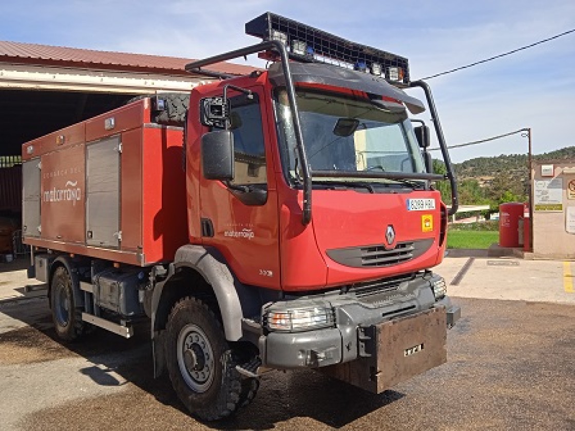El Matarraña traspasa camiones de extinción de incendios a la DGA