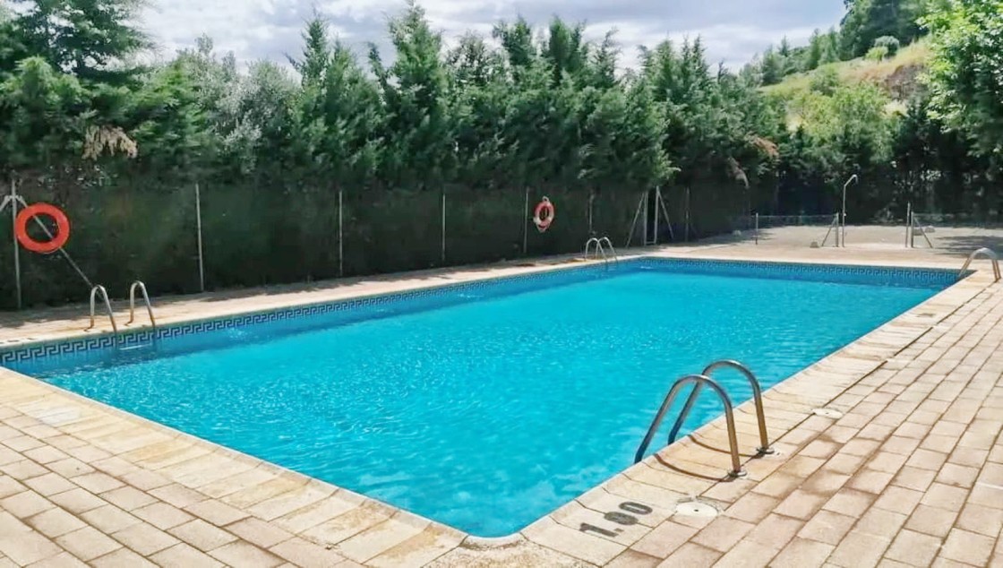 Quejas en Fórnoles por los abonos de la piscina que distinguen entre estar empadronado o no