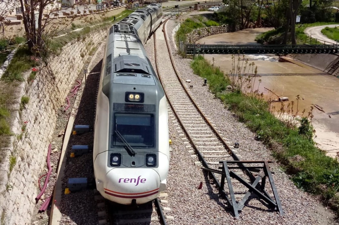 Adif licita por 2 millones el suministro de casi 20.000 traviesas para la línea ferroviaria