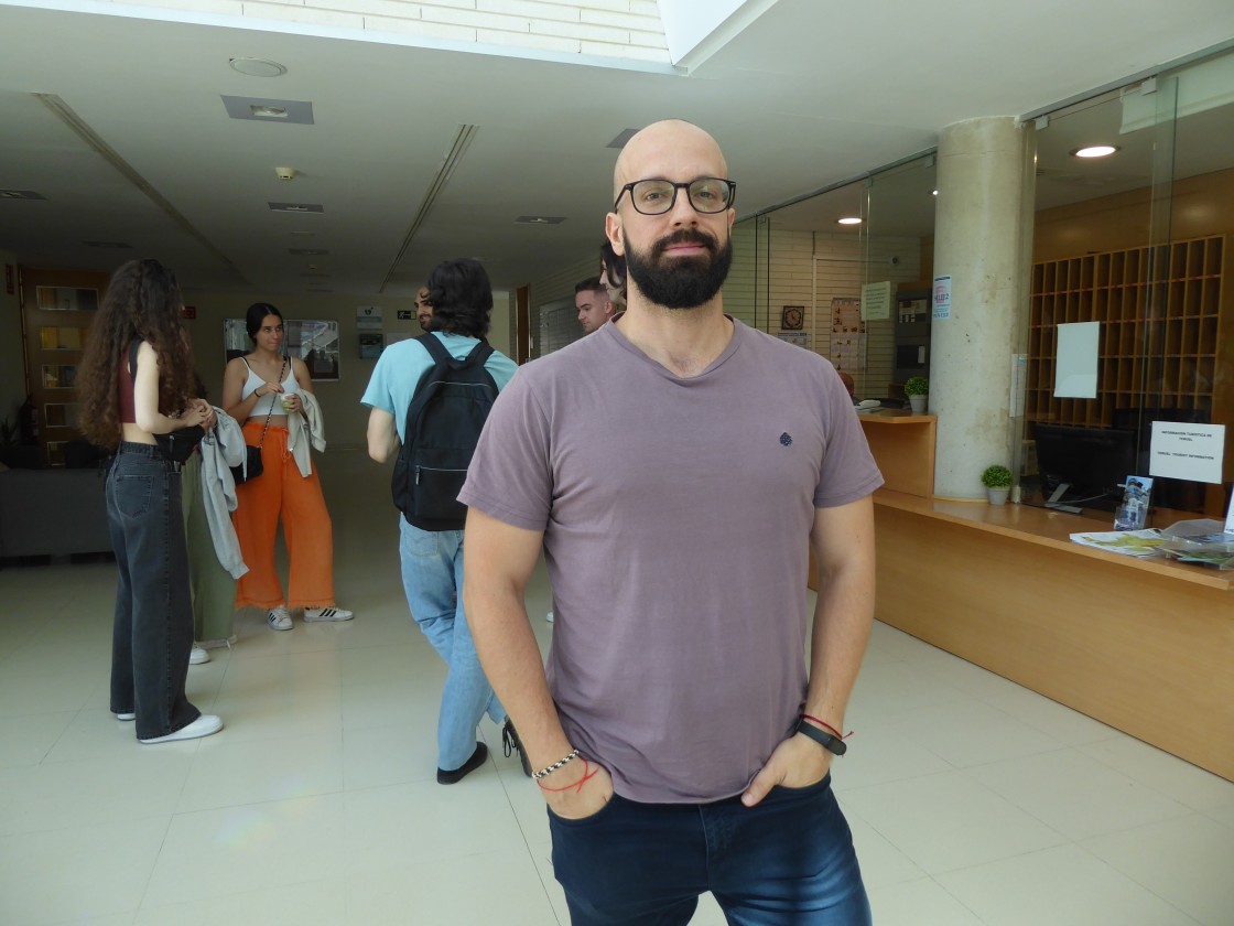 David Morate, investigador del Centro de Estudios de Física del Cosmos de Aragón: “Estamos intentando averiguar  si la vida vino del espacio, no lo sabemos, pero supongo que sí”
