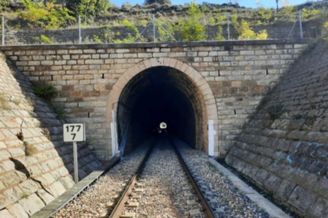 Transportes adjudica por 120 millones de euros la adaptación de túneles y pasos superiores para electrificar la línea Zaragoza-Teruel- Sagunto