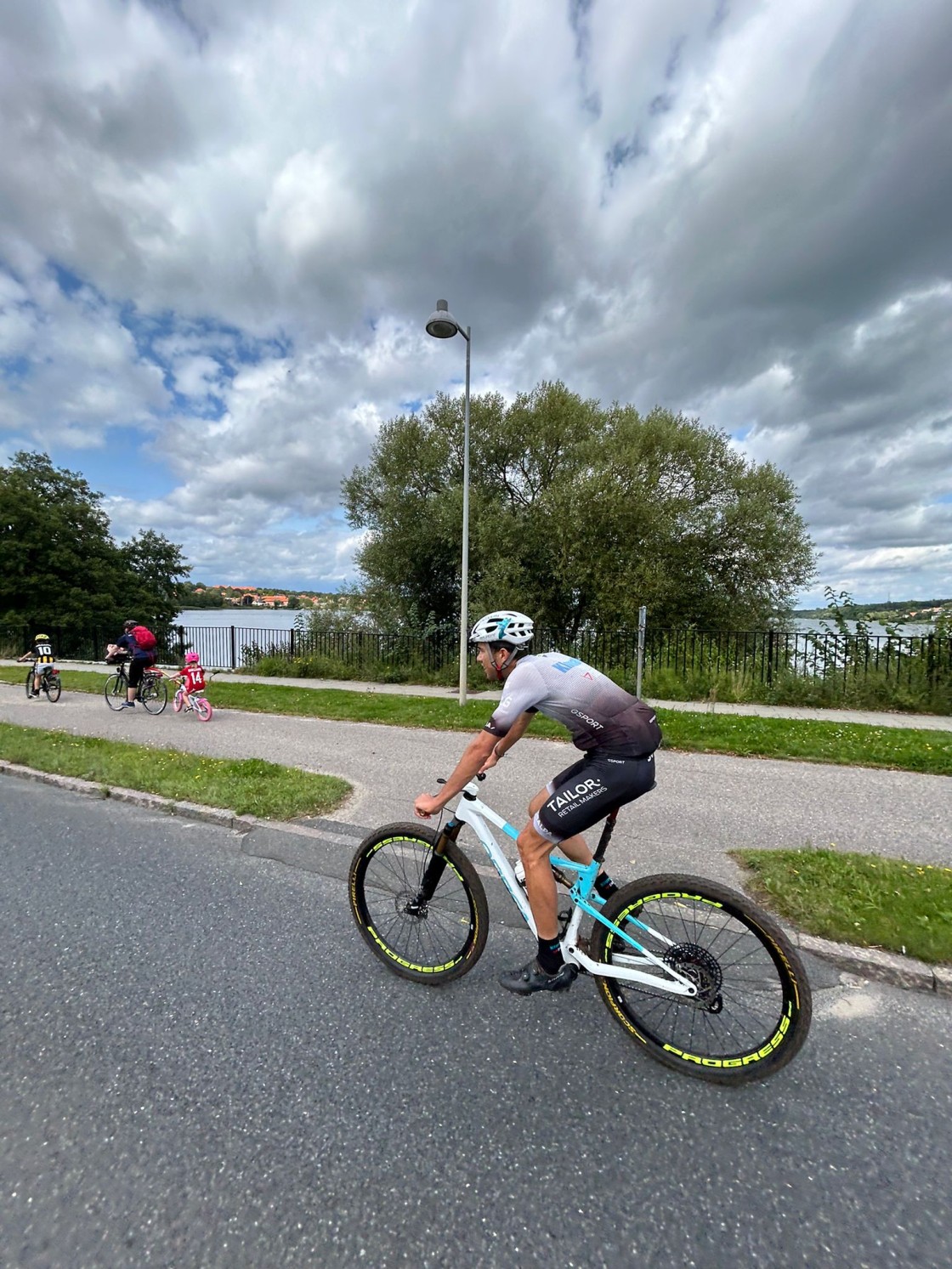 Brillo español en el Europeo de Viborg, con Bou top 25