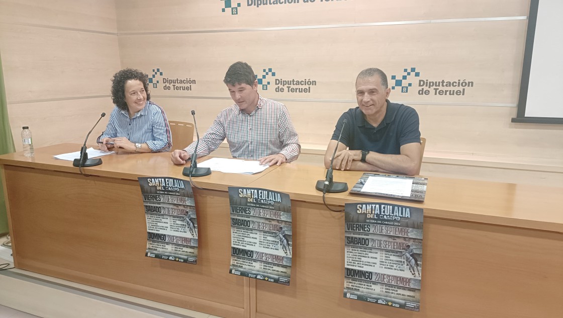 La séptima Feria del Caballo de Santa Eulalia reúne a ganaderos y aficionados en torno a la pasión ecuestre