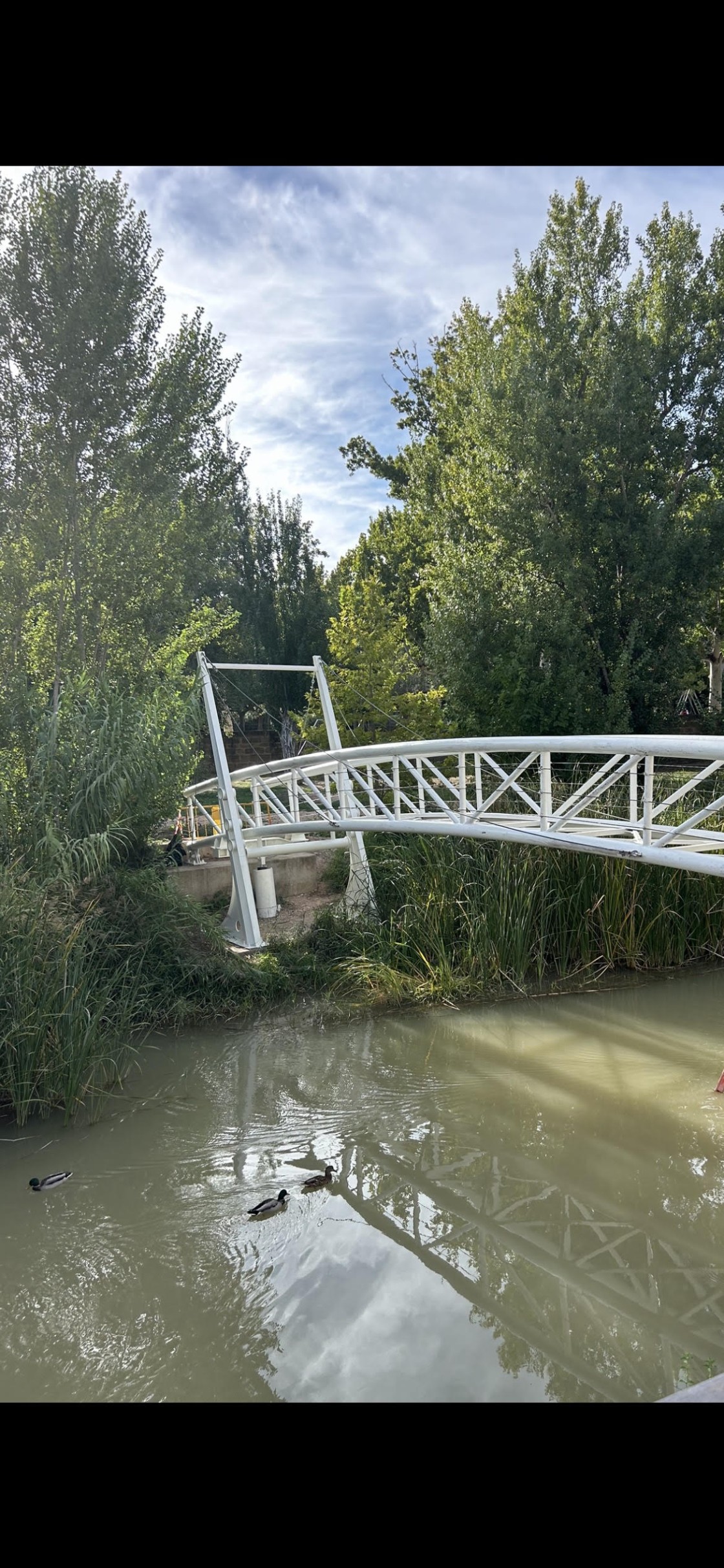 Las obras de dos pasarelas que cruzan el río Guadalope pronto llegan a su fin