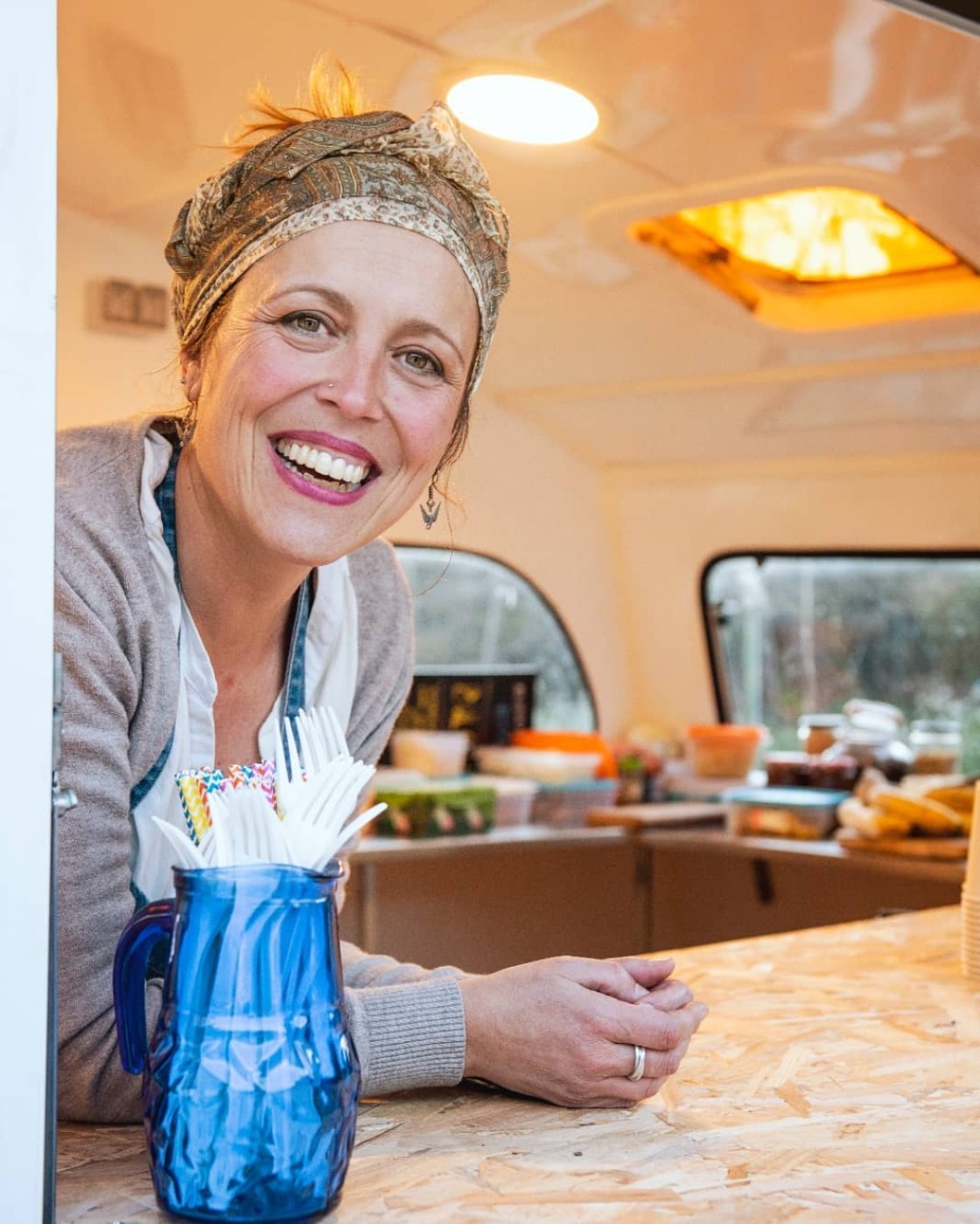 Isabel Navarro, cocinera y dinamizadora cultural: “Hice un viaje durante una crisis existencial y dibujé una caravana de comida saludable”