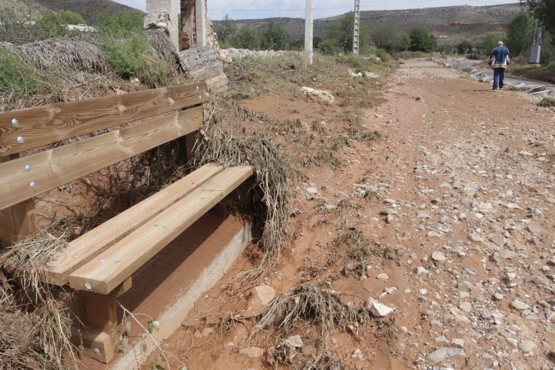 Lechago urge a la Confederación del Ebro a que actúe para rebajar el cauce de la rambla