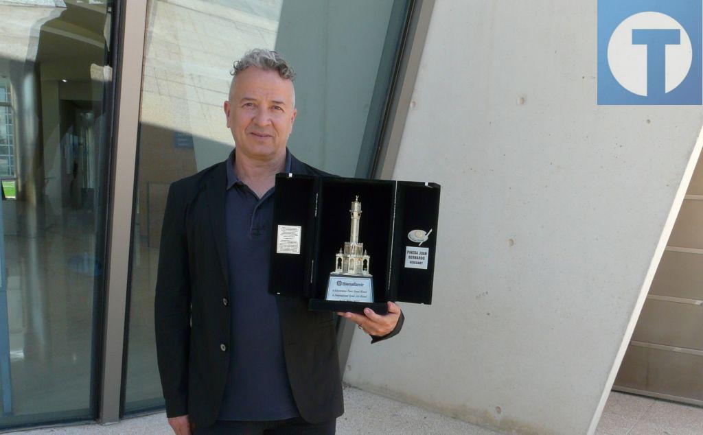 Juan Bernardo Pineda logra el primer premio de la Bienal Internacional de Izmir