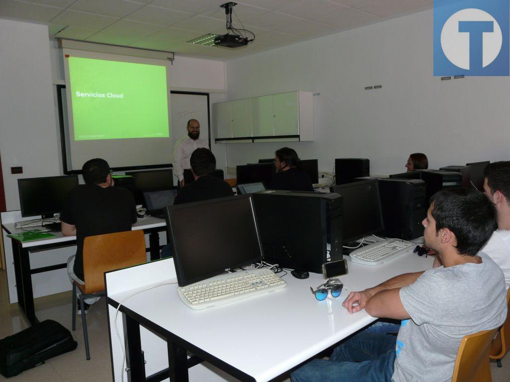 Alumnos de ingeniería Informática completan su formación sobre comercio electrónico