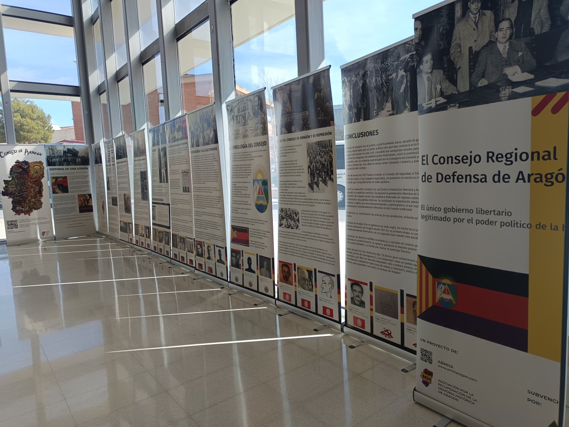 El edificio de Bellas Artes acoge una exposición de Memoria Democrática