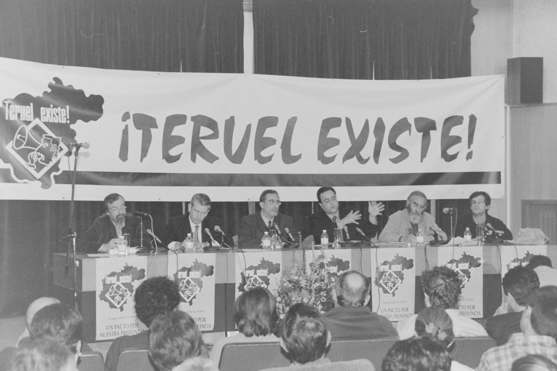Hace un cuarto de siglo que se firmó el Pacto por el desarrollo de Teruel y la provincia sigue esperando