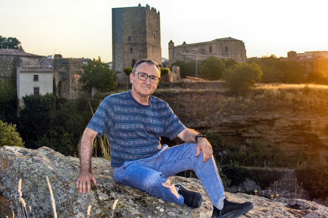 Ignacio Cólera, escritor: “El deseo me permite creer que es posible un mundo mejor, de que el déficit quizá sea una oportunidad”