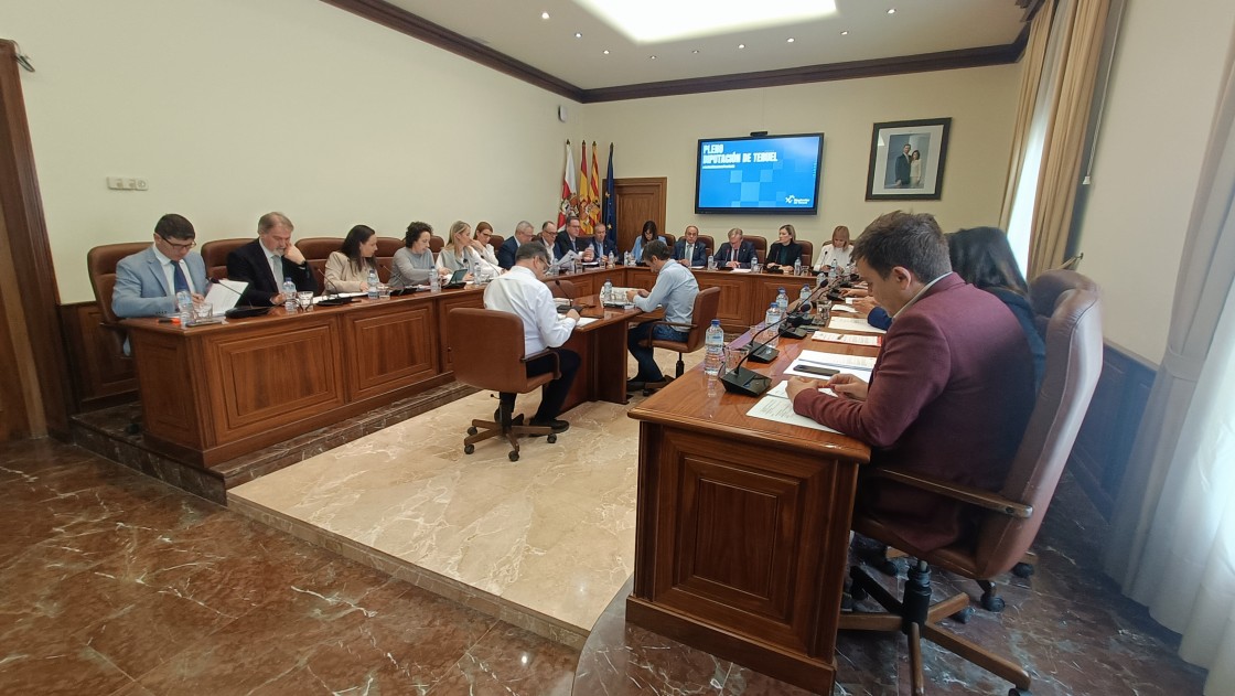 La Diputación de Teruel invierte 2 millones de euros para la mejora de las carreteras de Cubla, Valacloche y un puente en Visiedo