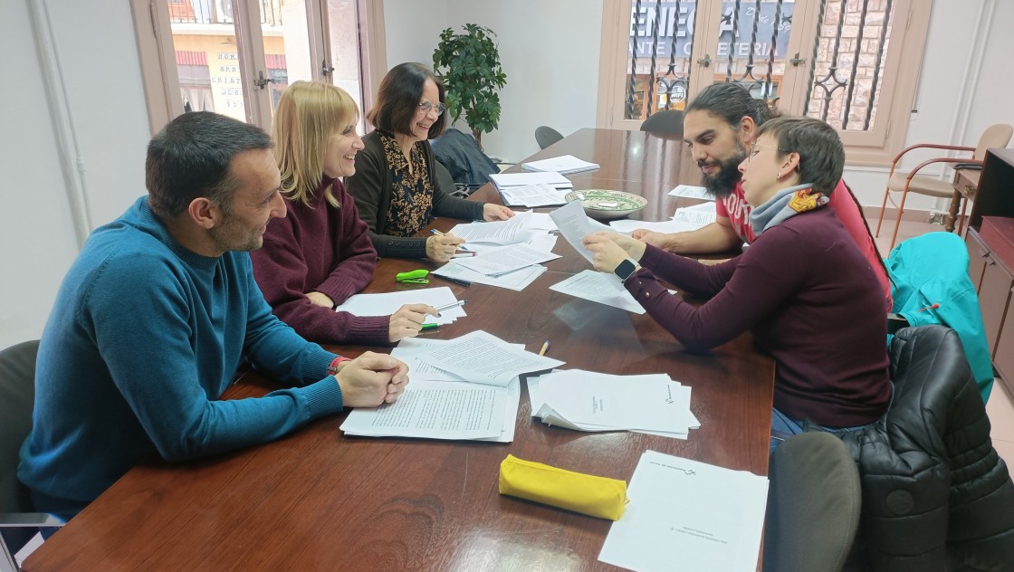 El jurado falla los concursos de narración literaria y pintura infantil y juvenil San Jorge 2025