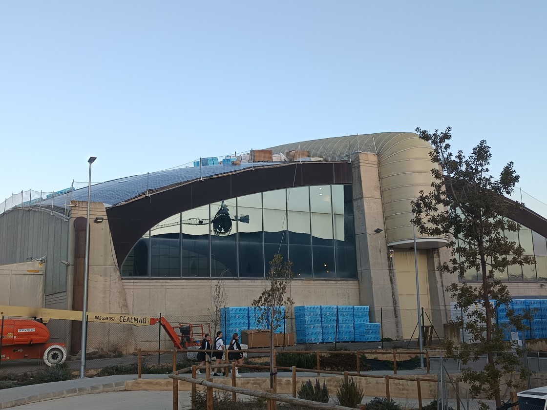 La renovación de la cubierta del Palacio de Exposiciones no afecta a su actividad