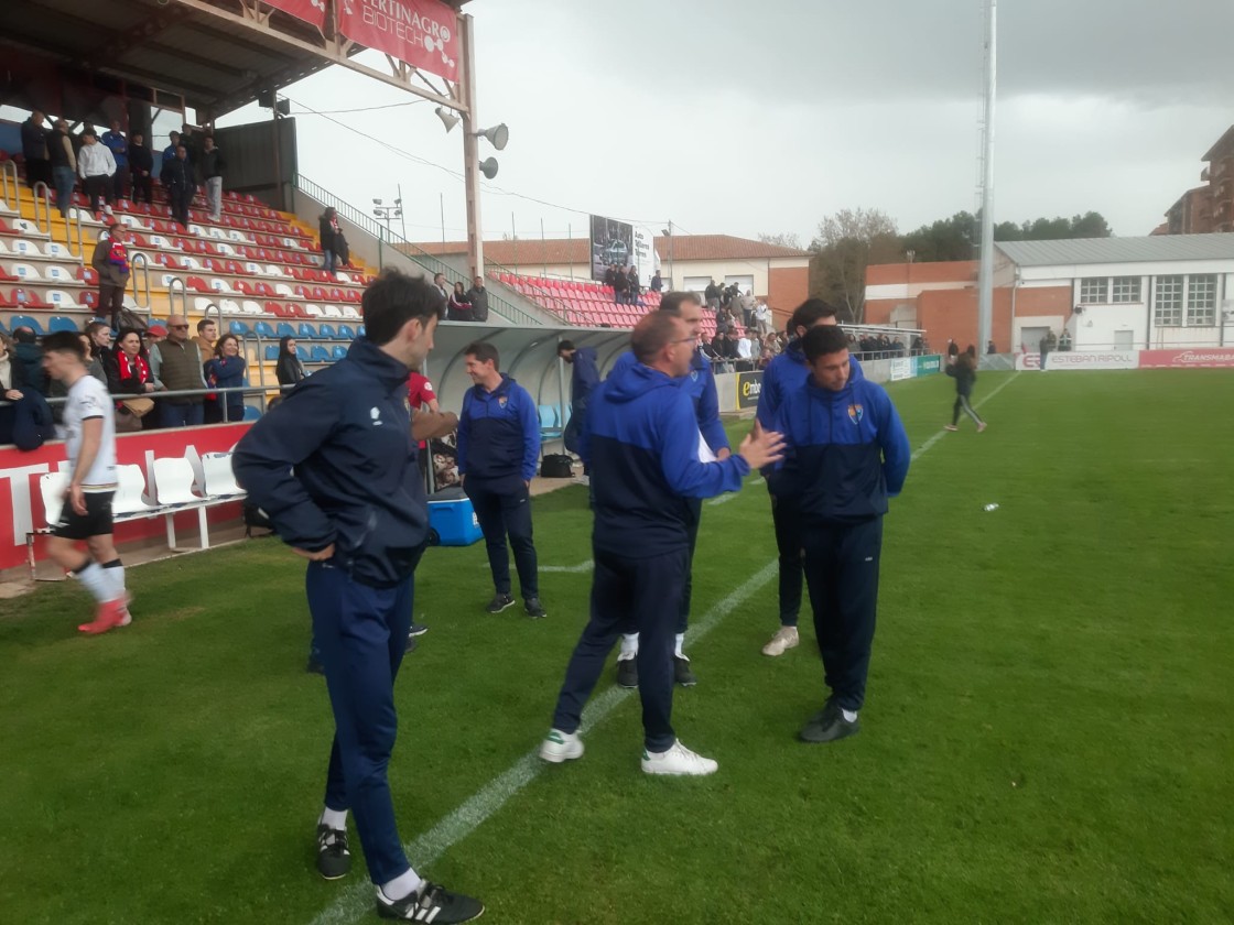 Quique García deja el Teruel a final de liga, y el club quiere atar a Mendia como cabeza del regreso a la ciudad