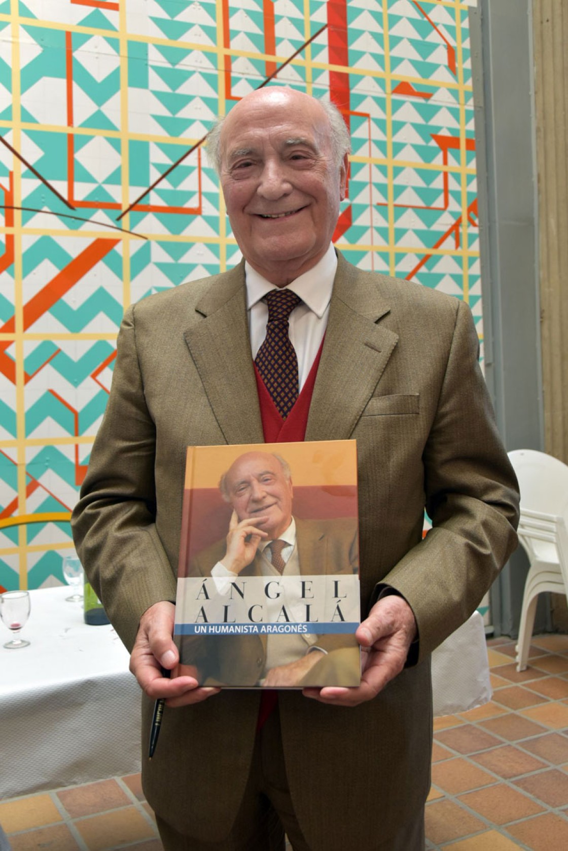 Andorra dedica los salones de la Casa de Cultura a Ángel Alcalá y José Monzón