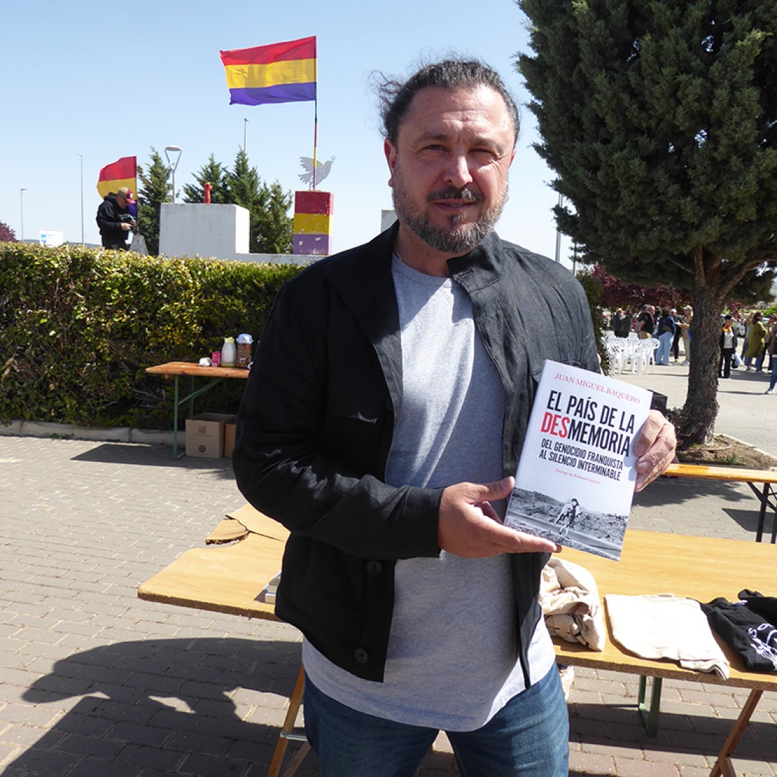 Juan Miguel Baquero periodista, autor del libro ‘El país de la desmemoria’: “La educación nos ha amaestrado en la desmemoria, nos ha inoculado esa amnesia”