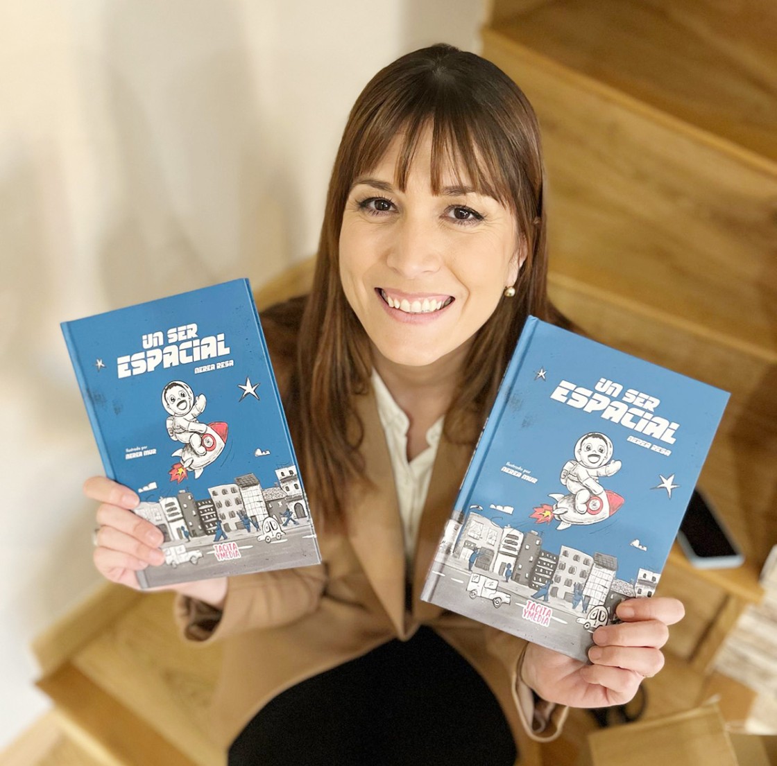 Nerea Resa, periodista y escritora: “‘Un ser espacial’ es un homenaje a mi hermano y a las personas con diversidad funcional”