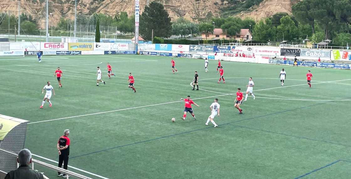 El Andorra continúa sin dar con la tecla y cosecha otra derrota en Fraga (2-0)