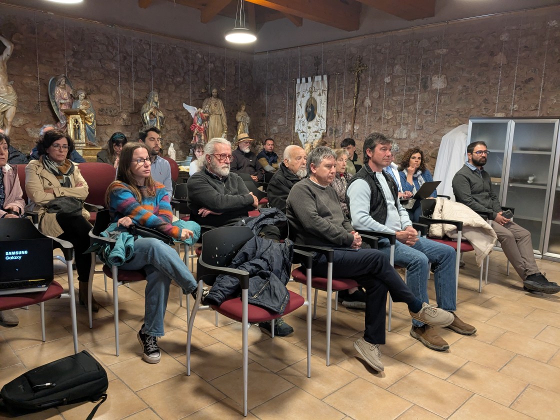 La jornada Quédate constata que la falta de vivienda y de gente para trabajar dificultan el crecimiento rural