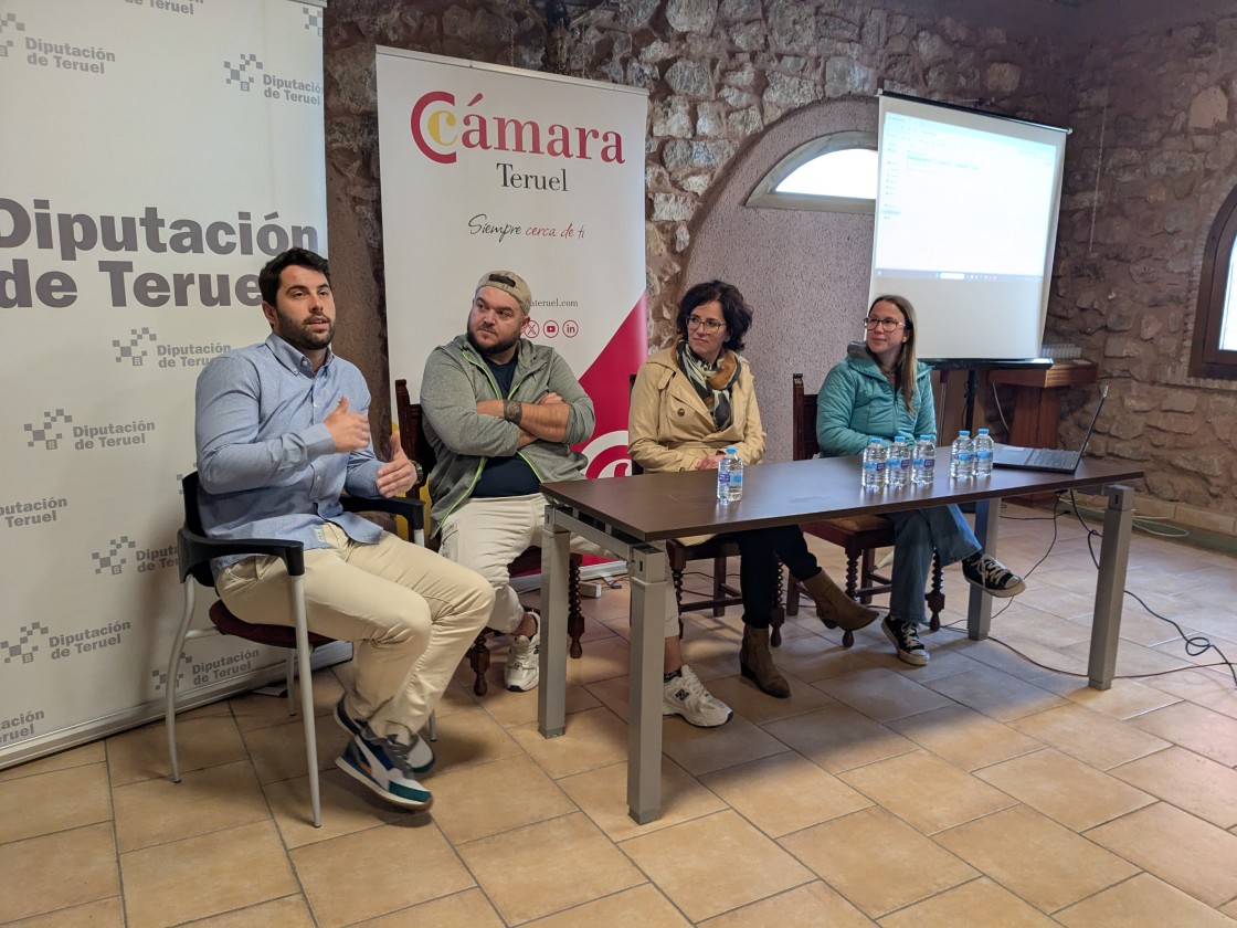 Personas que dejaron todo para emprender en su propio pueblo o en el de acogida
