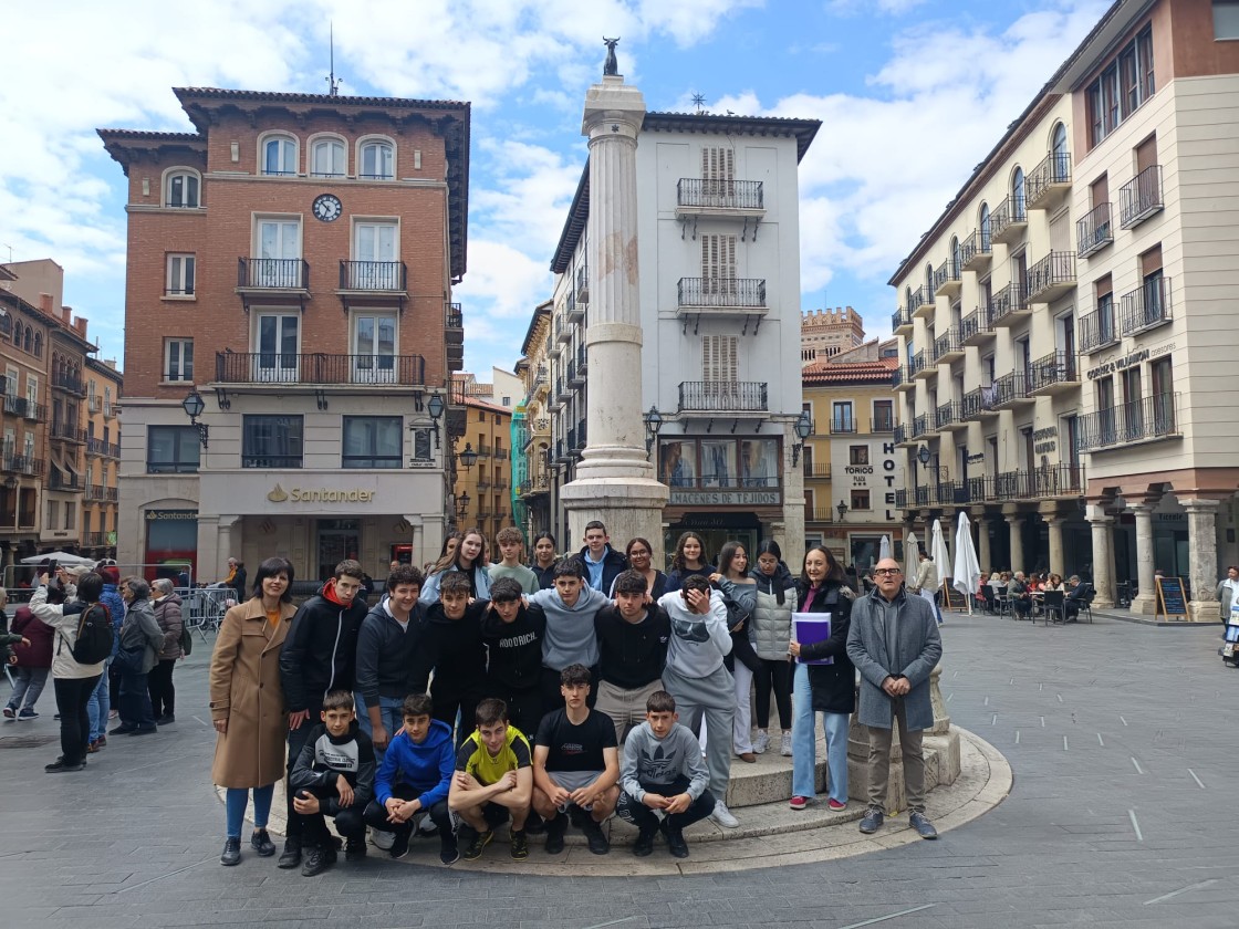 Estudiantes de economía aprenden la importancia del comercio de proximidad en la economía local y en la sostenibilidad medioambiental