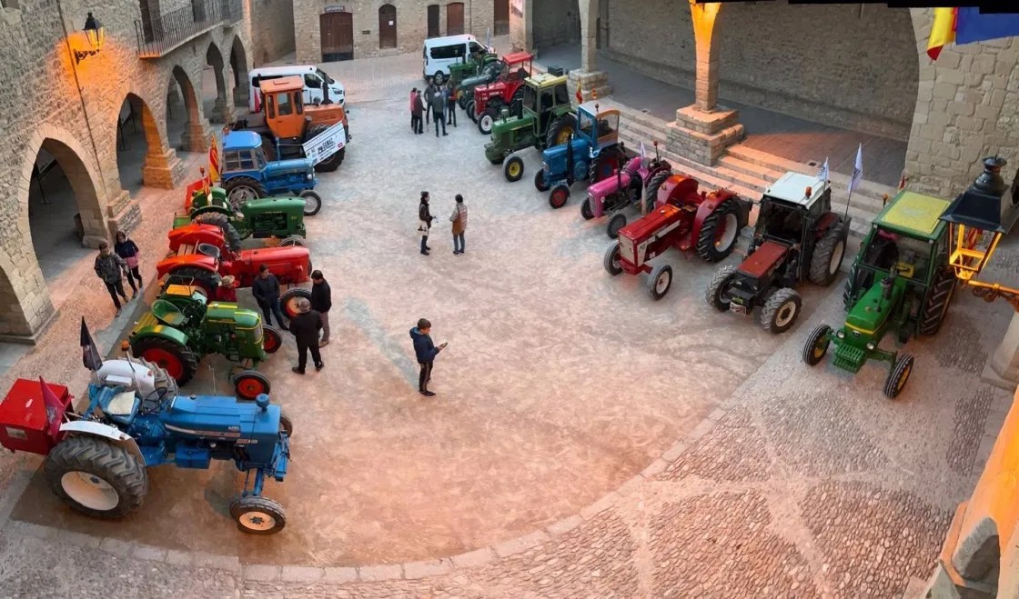 Los tractores clásicos completan la etapa entre Cantavieja y Teruel