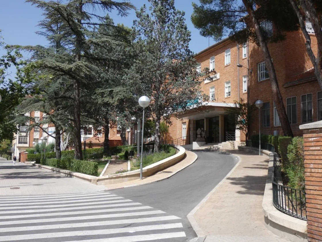 El Salud va a externalizar las consultas de Dermatología, Otorrino y Rehabilitación del Polanco