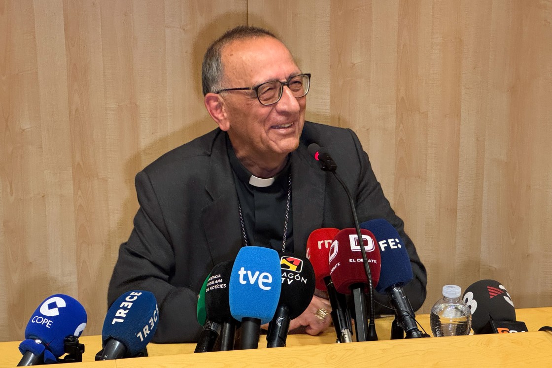 El cardenal turolense Juan José Omella cree que León XIV puede servir de
