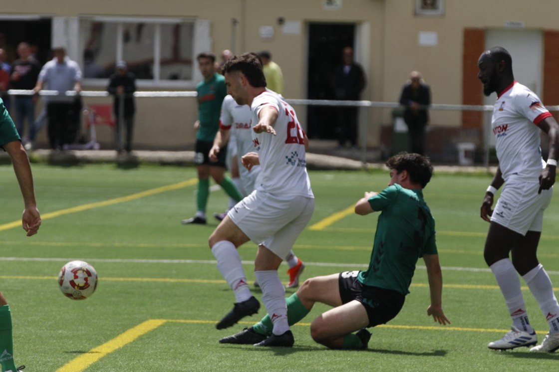 El Utrillas dice adiós a la temporada con un partido sin goles en La Vega (0-0)
