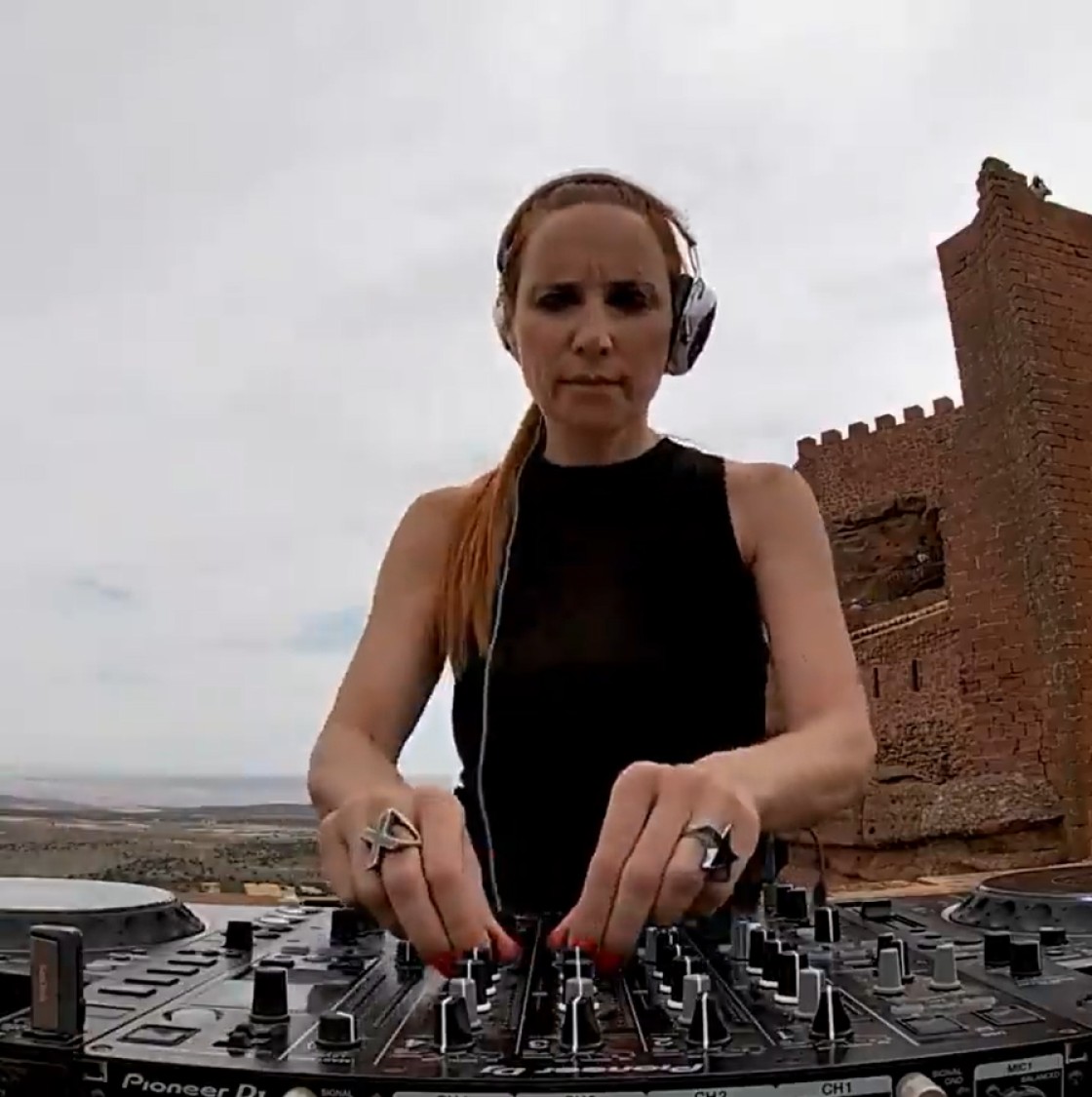 Tres Djs volverán a grabar su sesión en el castillo de Peracense