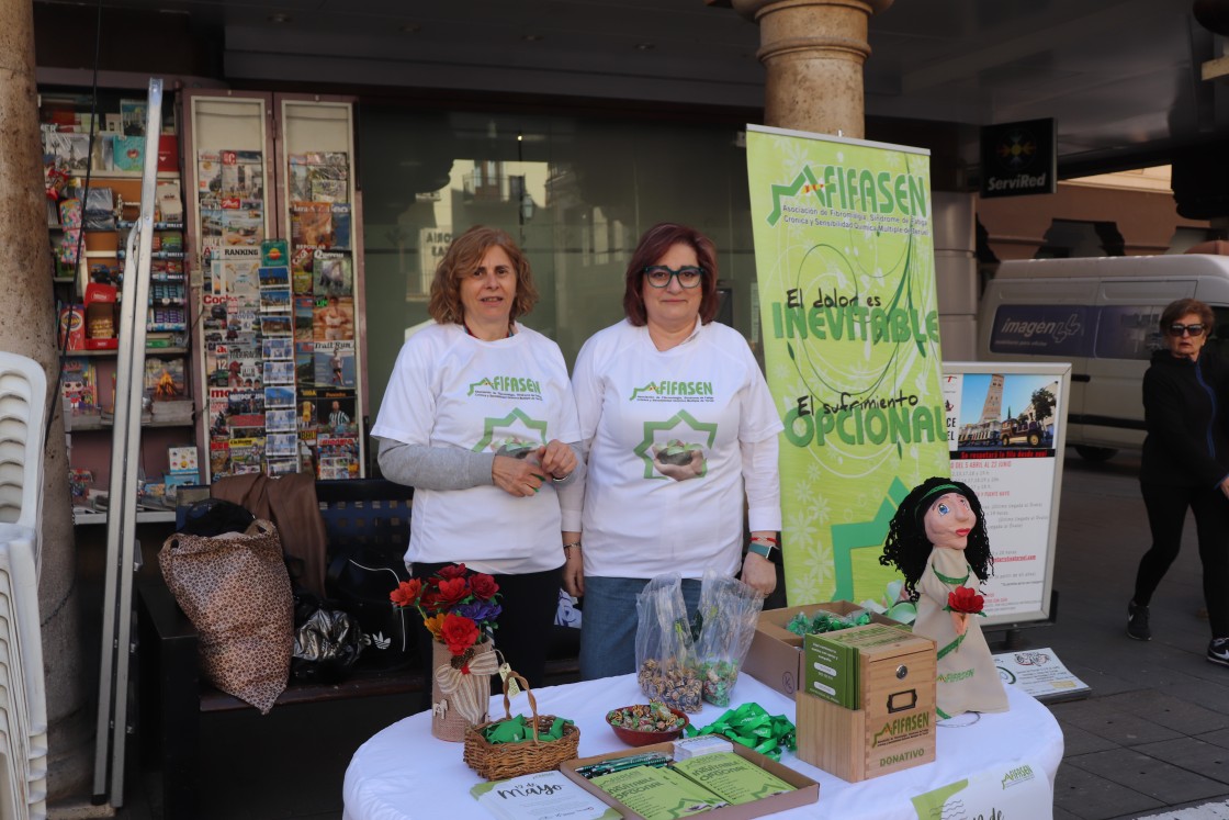 Afifasen salió a la calle para celebrar el Día Internacional de la Fibromialgia y la fatiga
