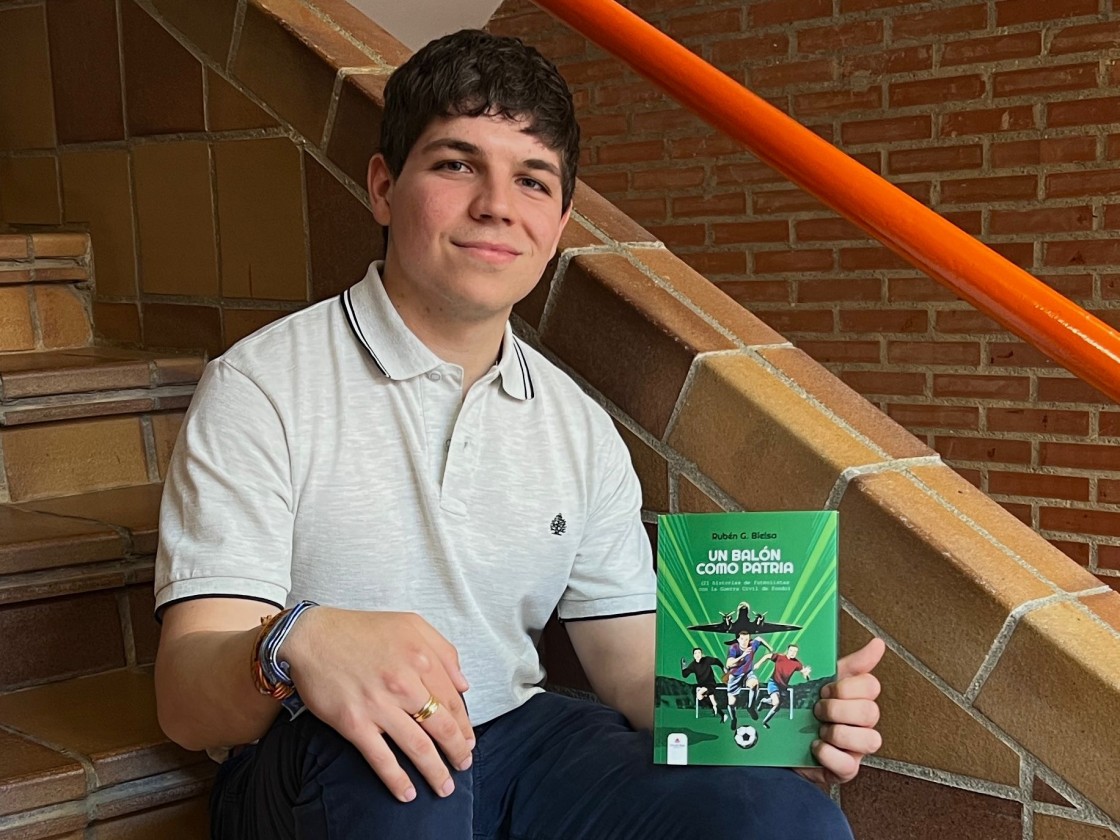 Rubén Bielsa, periodista y escritor deportivo andorrano: “Mi último libro es una especie de homenaje para que vean que su voz sigue viva”