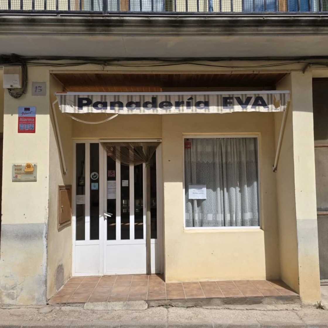 La panadería Eva apaga su horno tras 25 años: el adiós a un referente de Calaceite