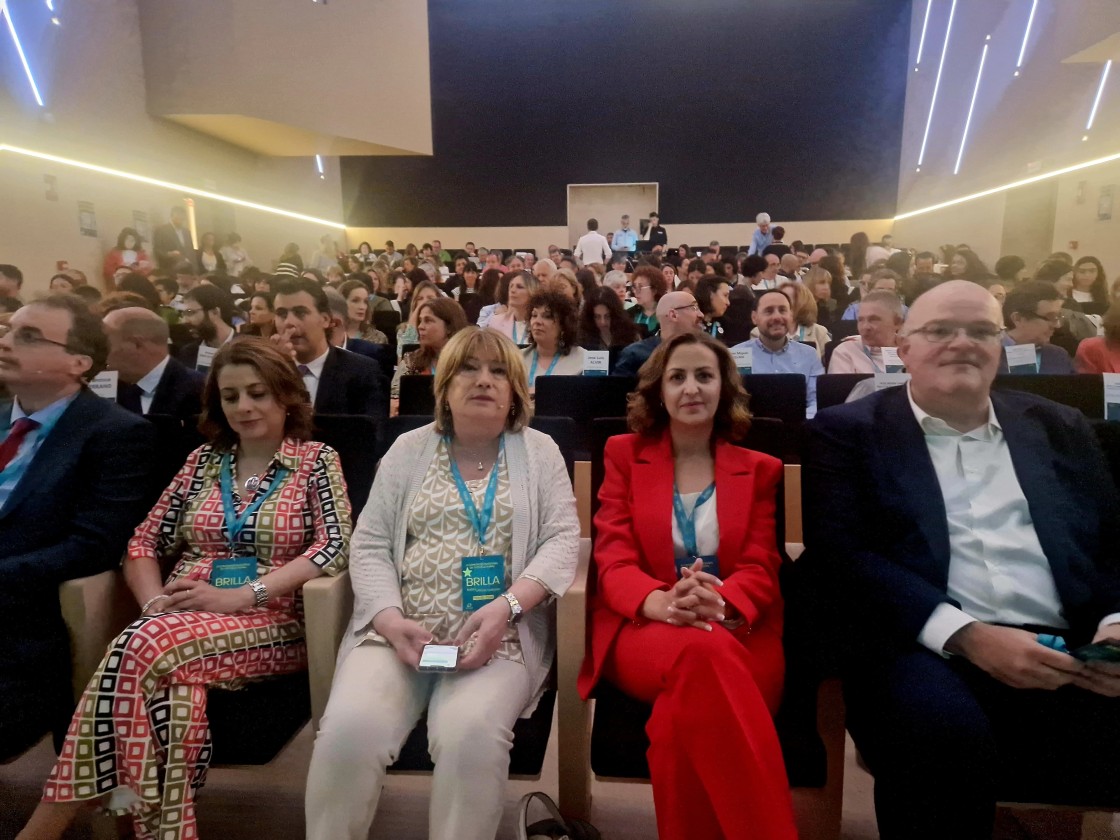 Aragón refuerza su compromiso con una escuela rural “moderna, inclusiva y transformadora” en el III Congreso Nacional que hace ‘brillar’ a Teruel