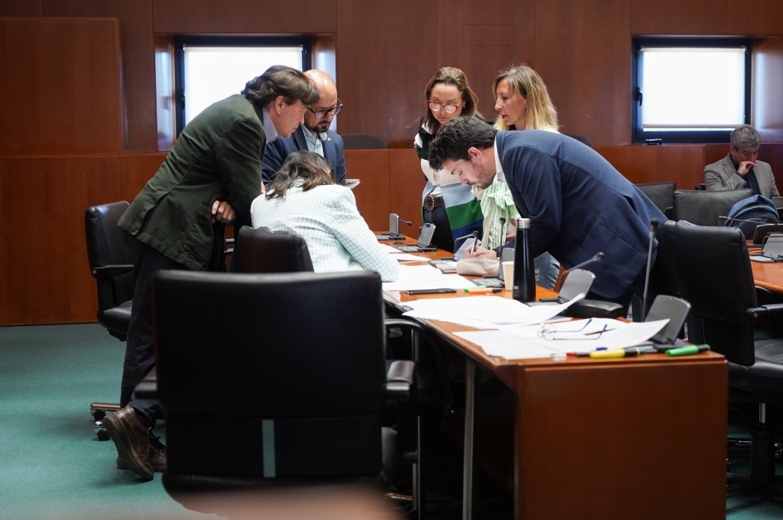 Las Cortes piden un plan que garantice la cobertura móvil en todo el territorio