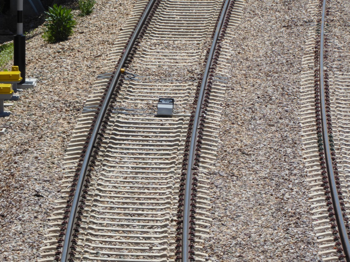 Adif licita la adquisición de 226.784 toneladas de balasto para el ferrocarril