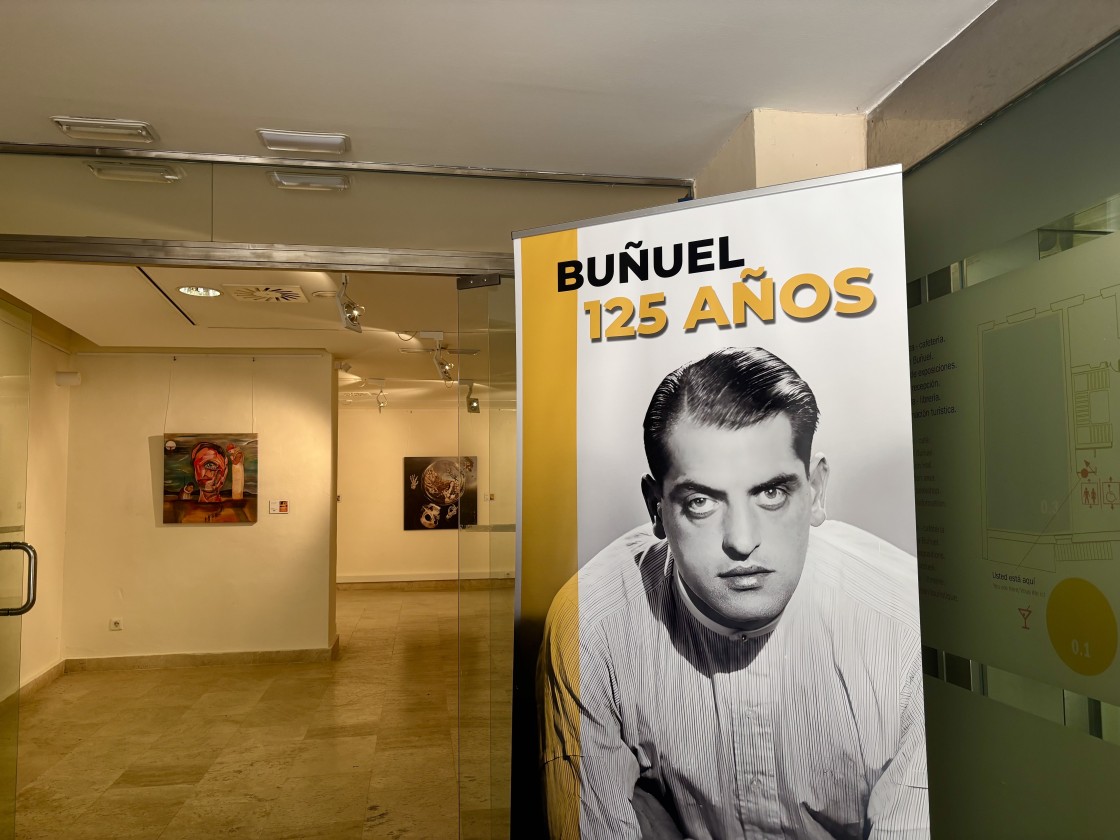 El retrato de Buñuel de Sofía Gandarias ya forma parte de la colección permanente en Calanda