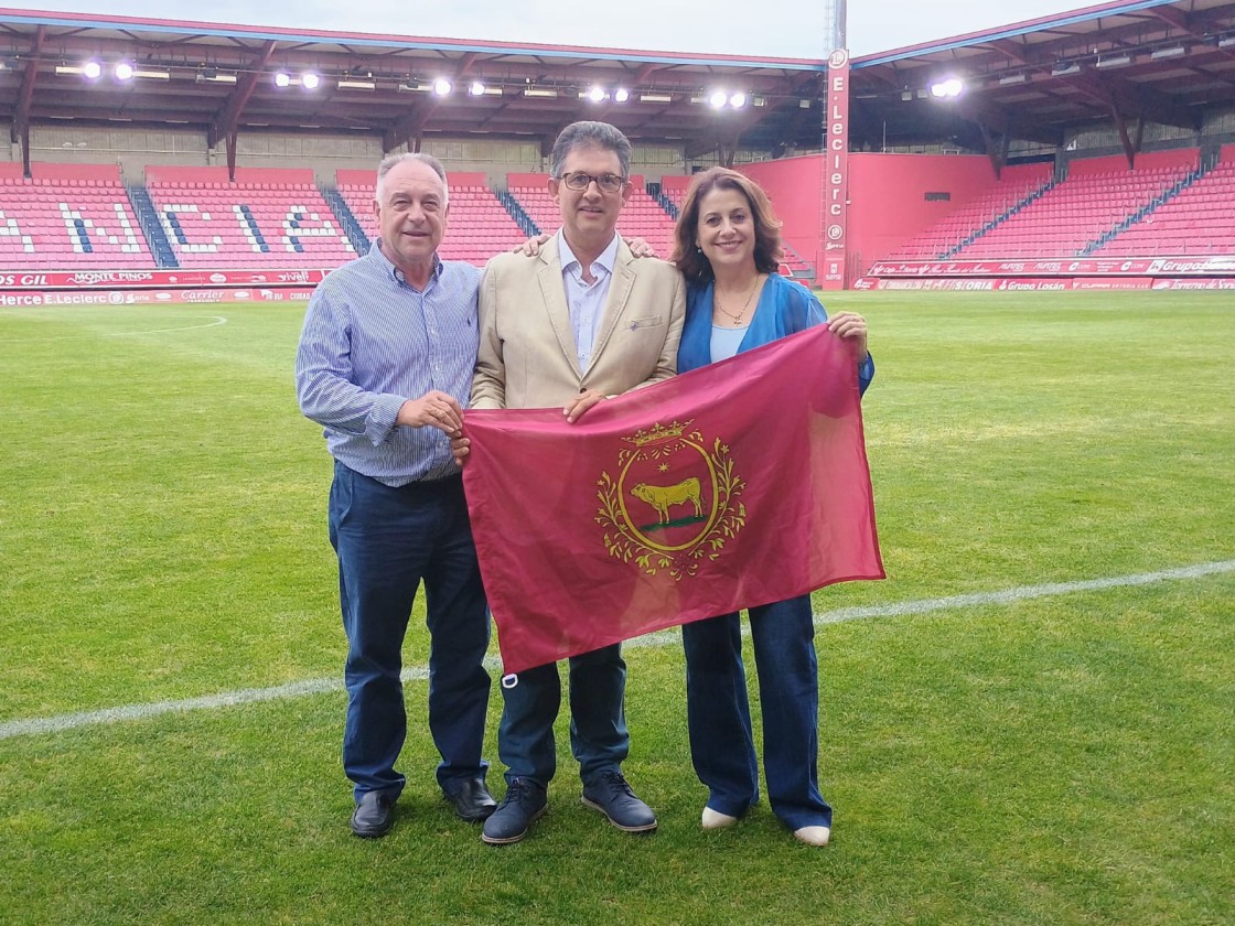 La clase política refleja el orgullo turolense por la gesta del CD Teruel